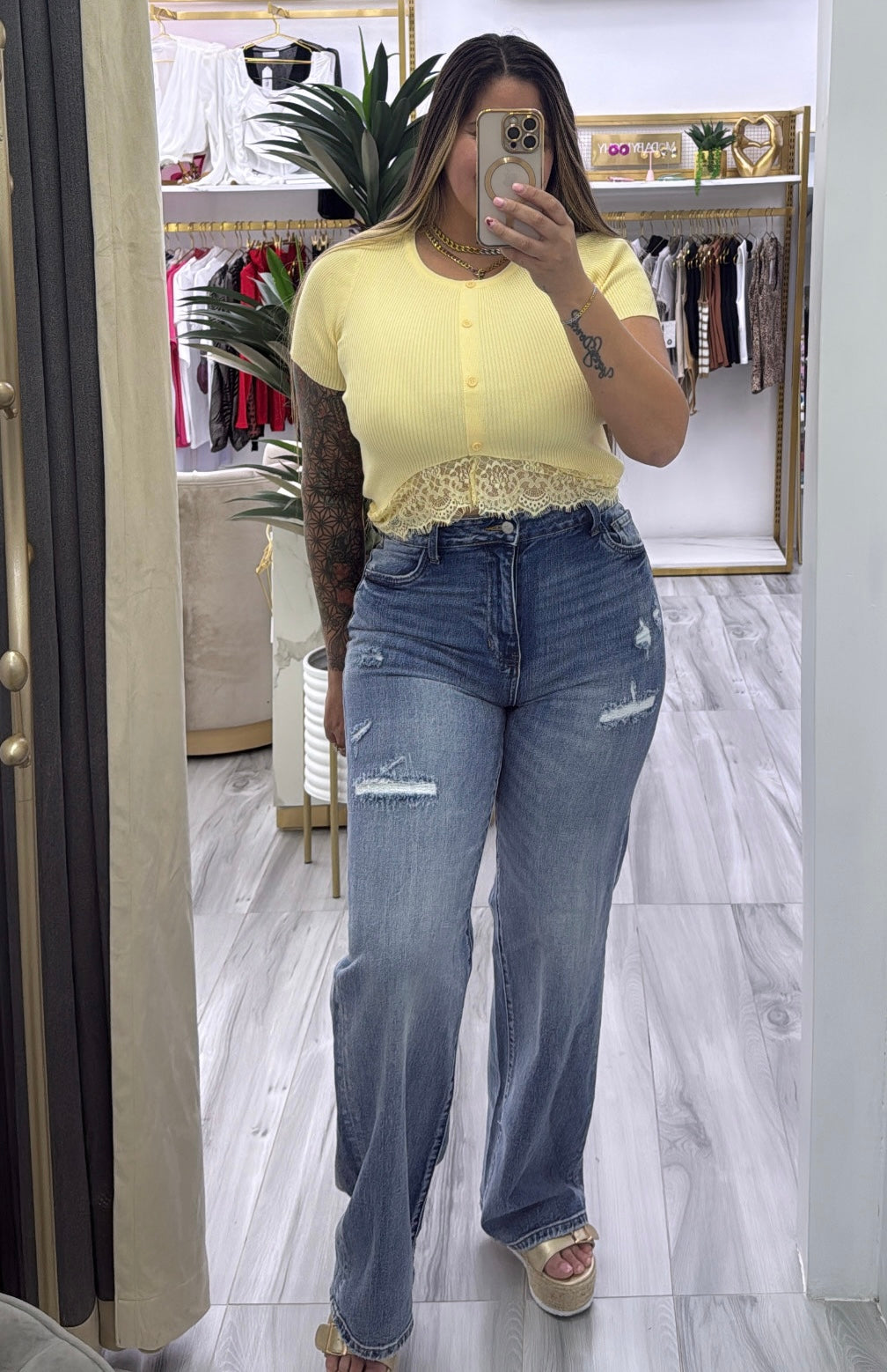 TOP BUTTON UP WHIT LACE