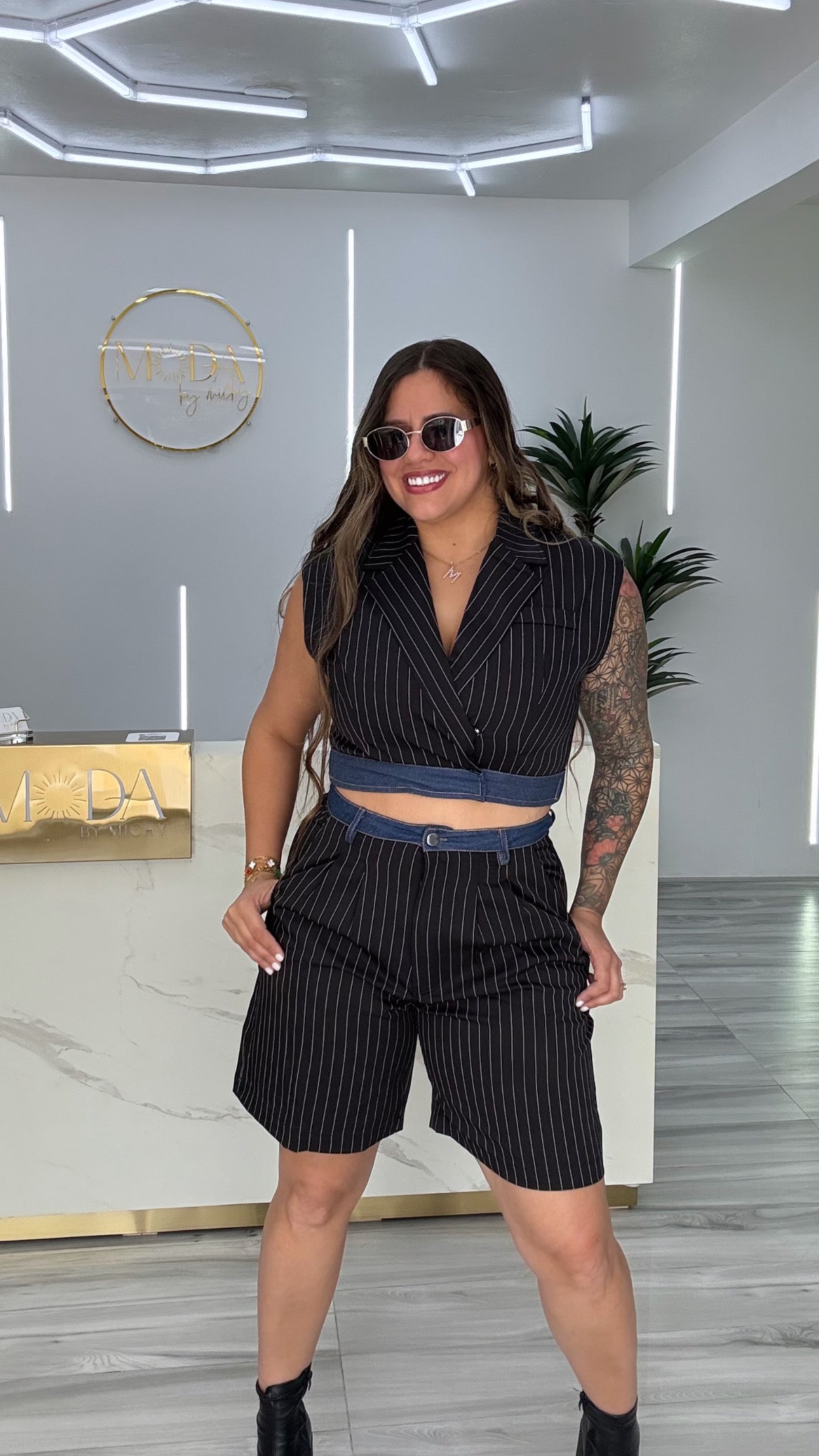 TOP AND BERMUDA SET